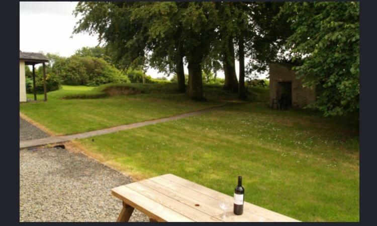 Hayloft Cottage Merton  Экстерьер фото